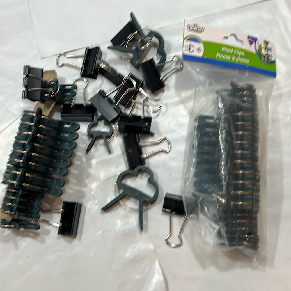 PLANT CLIPS LOT green black strong clips Plastic, metal strong holding clips